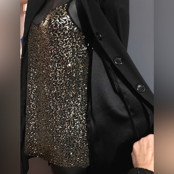 Beautiful Sequin top with adjustable spaghetti straps. - Picture 11 of 16